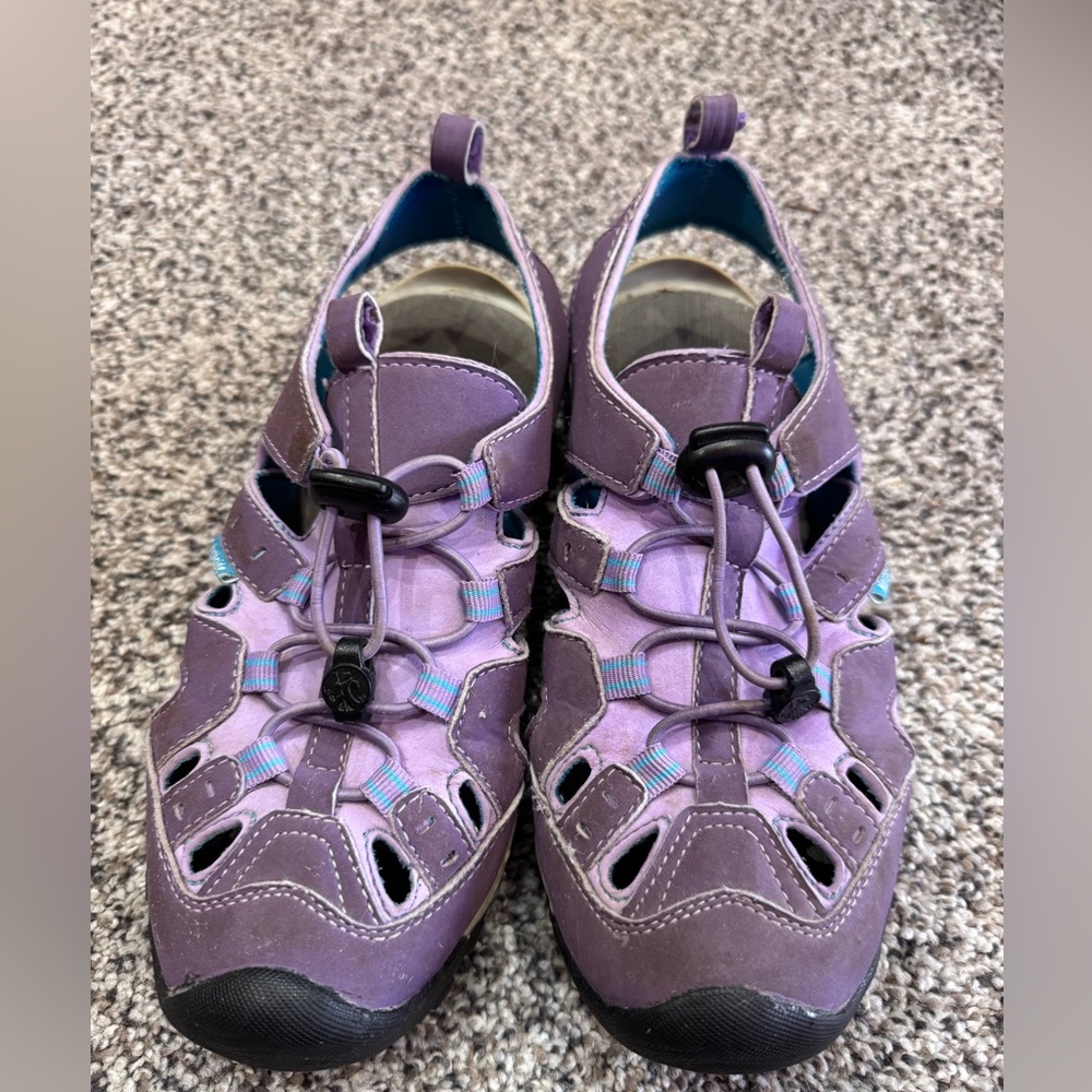 Northside Shoes - Picture 2 of 7